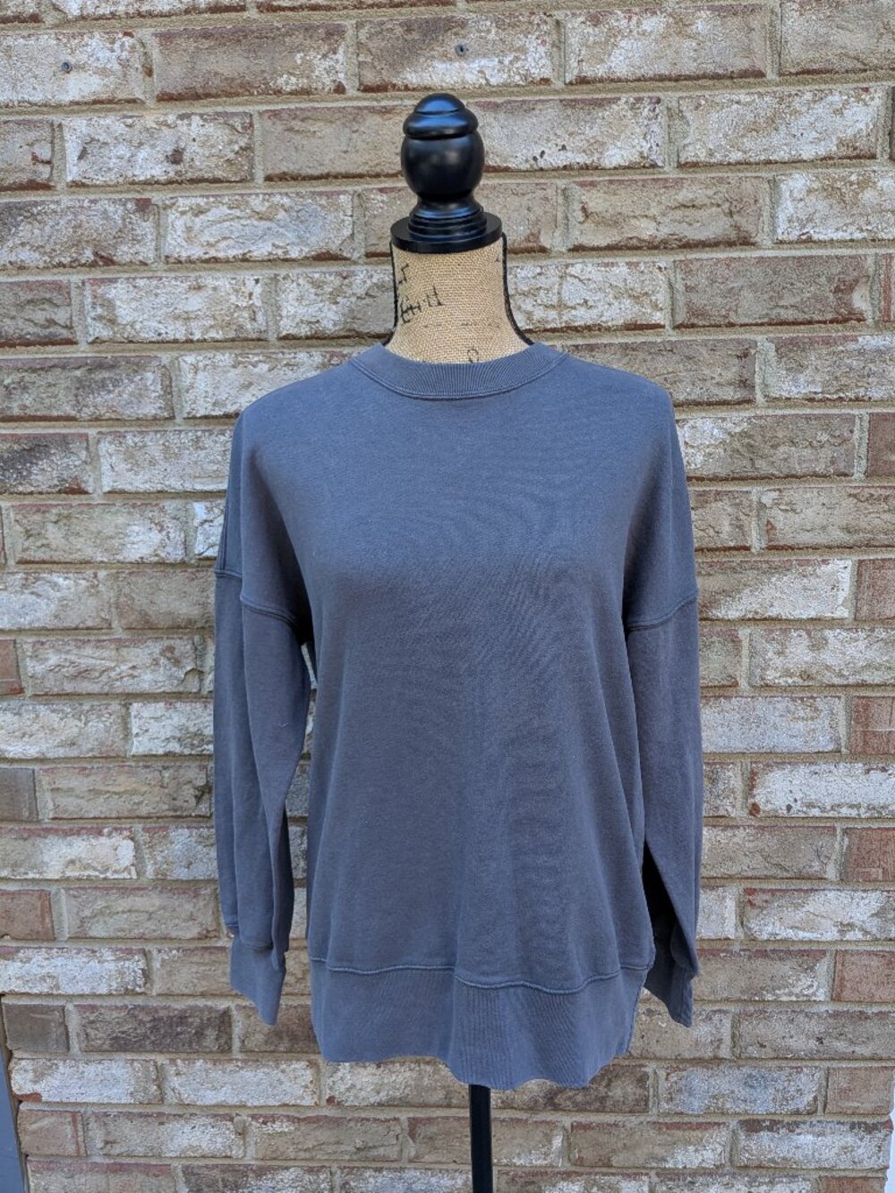 ⭐ Abercrombie Charcoal Gray Soft A&F Collection Sweatshirt Size Small